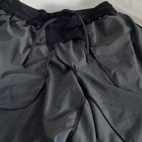 Lululemon shorts - Picture 7 of 11